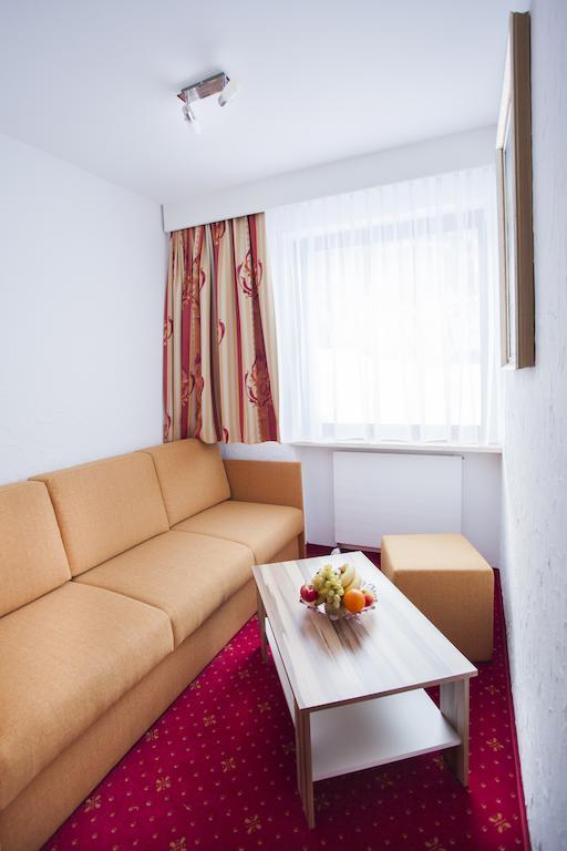 Schoenauer Hof Bach  Buitenkant foto